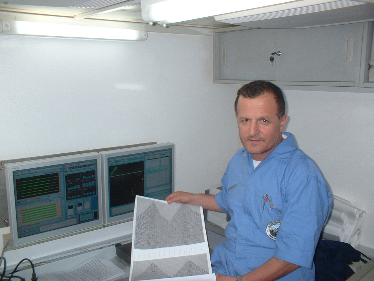Seismic monitor QC in Sercel 428 recording system at BGP crew.